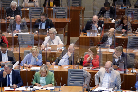 131. Plenarsitzung des Landtags von NRW in Düsseldorf