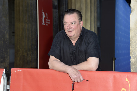 Filmpremiere 'Nebenan', Berlinale 2021