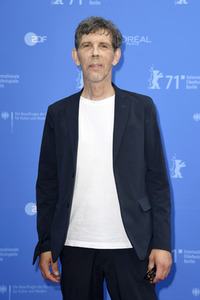 Filmpremiere 'Nebenan', Berlinale 2021