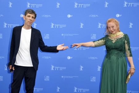 Filmpremiere 'Nebenan', Berlinale 2021