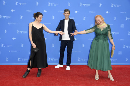 Filmpremiere 'Nebenan', Berlinale 2021