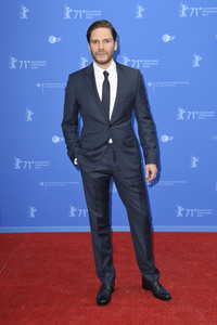 Filmpremiere 'Nebenan', Berlinale 2021