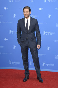 Filmpremiere 'Nebenan', Berlinale 2021