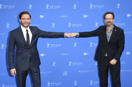 Filmpremiere 'Nebenan', Berlinale 2021
