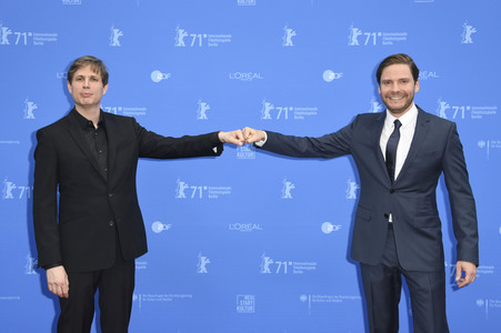 Filmpremiere 'Nebenan', Berlinale 2021