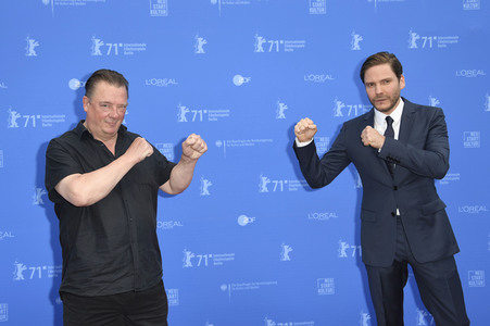 Filmpremiere 'Nebenan', Berlinale 2021