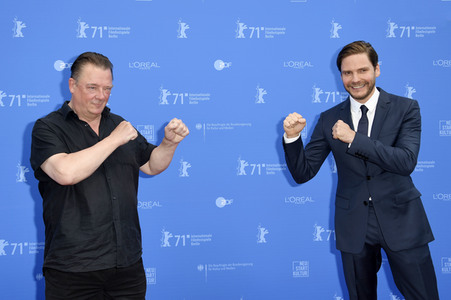 Filmpremiere 'Nebenan', Berlinale 2021