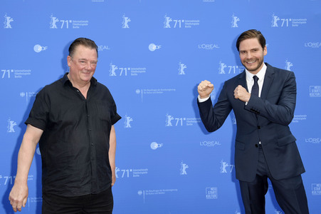 Filmpremiere 'Nebenan', Berlinale 2021