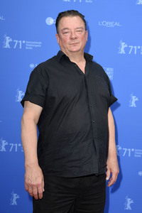 Filmpremiere 'Nebenan', Berlinale 2021