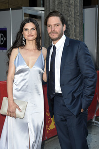 Filmpremiere 'Nebenan', Berlinale 2021