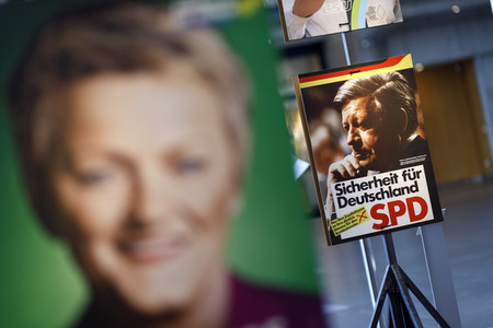 Ausstellung 'Wähl mich! Parteien plakatieren' in Bonn