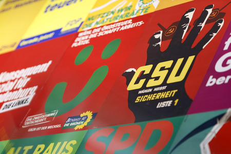 Ausstellung 'Wähl mich! Parteien plakatieren' in Bonn