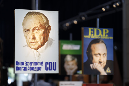 Ausstellung 'Wähl mich! Parteien plakatieren' in Bonn