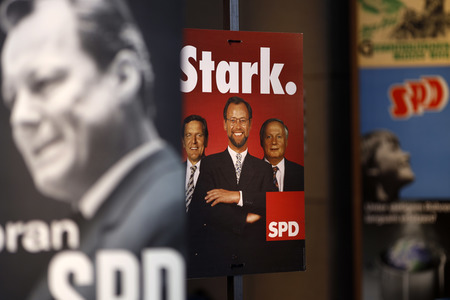 Ausstellung 'Wähl mich! Parteien plakatieren' in Bonn