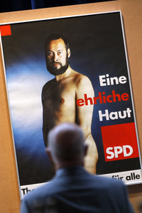 Ausstellung 'Wähl mich! Parteien plakatieren' in Bonn