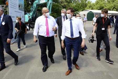 Unternehmensbesuch von Peter Altmaier bei Siemens Energy in Görlitz