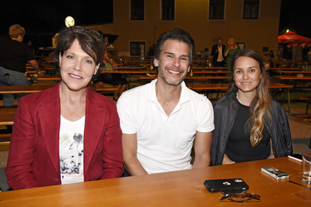 Theaterpremiere 'Das Blaue vom Himmel' in München