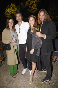 Theaterpremiere 'Das Blaue vom Himmel' in München