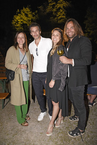 Theaterpremiere 'Das Blaue vom Himmel' in München