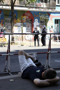 Durchsetzung der Brandschutzprüfung in der 'Rigaer 94' in Berlin