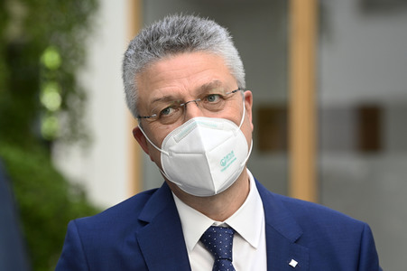 Pressekonferenz zur Corona-Lage, Betriebsärzte und Impfkampagne in Berlin