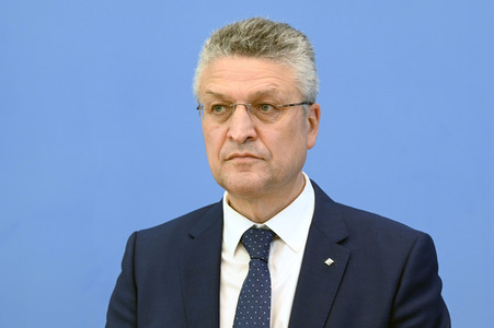 Pressekonferenz zur Corona-Lage, Betriebsärzte und Impfkampagne in Berlin