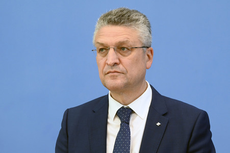 Pressekonferenz zur Corona-Lage, Betriebsärzte und Impfkampagne in Berlin
