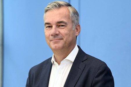 Pressekonferenz zur Corona-Lage, Betriebsärzte und Impfkampagne in Berlin
