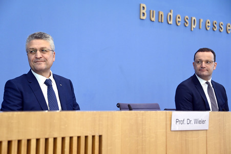 Pressekonferenz zur Corona-Lage, Betriebsärzte und Impfkampagne in Berlin