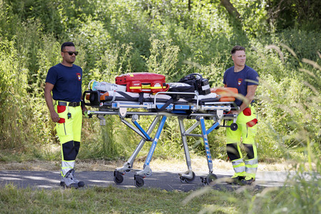 Rettungsübung von Feuerwehr und DLRG in Köln