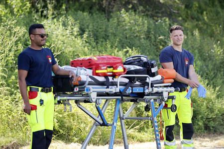 Rettungsübung von Feuerwehr und DLRG in Köln