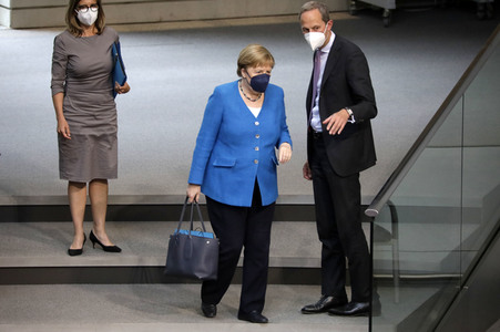 235. Sitzung des Deutschen Bundestages in Berlin