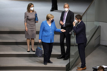 235. Sitzung des Deutschen Bundestages in Berlin