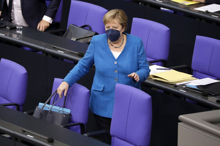 235. Sitzung des Deutschen Bundestages in Berlin