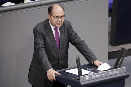 235. Sitzung des Deutschen Bundestages in Berlin