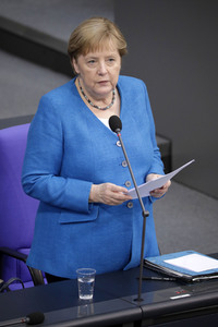 235. Sitzung des Deutschen Bundestages in Berlin