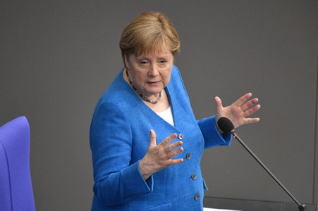 235. Sitzung des Deutschen Bundestages in Berlin