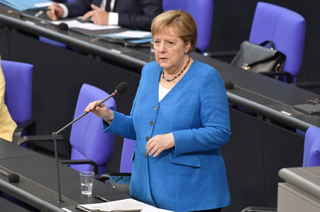 235. Sitzung des Deutschen Bundestages in Berlin