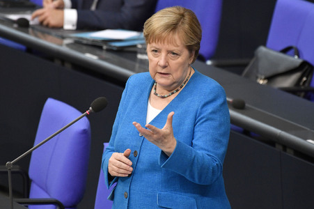 235. Sitzung des Deutschen Bundestages in Berlin