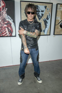 Ausstellung 'Degrees of Separation' in Beverly Hills