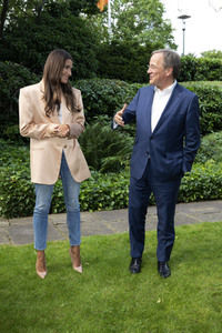 Fototermin mit Sophia Thomalla und Armin Laschet in Düsseldorf