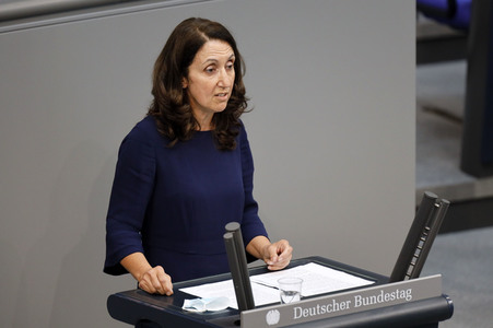 235. Sitzung des Deutschen Bundestages in Berlin