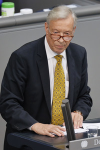 235. Sitzung des Deutschen Bundestages in Berlin