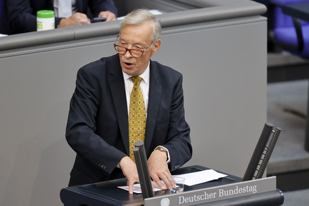 235. Sitzung des Deutschen Bundestages in Berlin