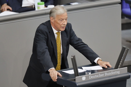 235. Sitzung des Deutschen Bundestages in Berlin