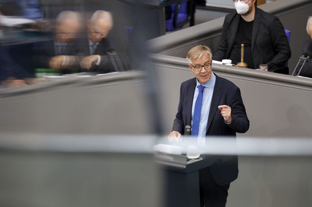 235. Sitzung des Deutschen Bundestages in Berlin