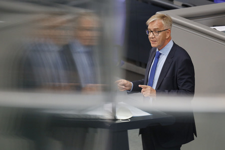 235. Sitzung des Deutschen Bundestages in Berlin