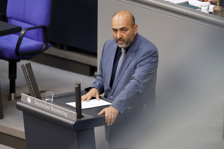 235. Sitzung des Deutschen Bundestages in Berlin