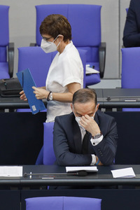 235. Sitzung des Deutschen Bundestages in Berlin