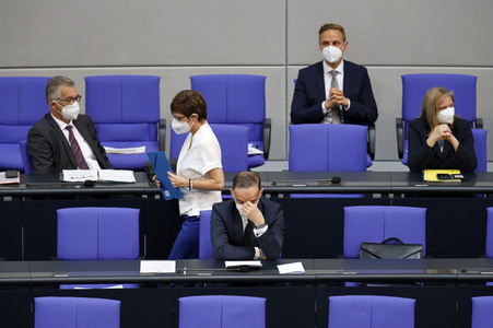 235. Sitzung des Deutschen Bundestages in Berlin